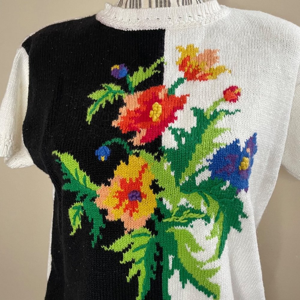 Vintage 80s Tiara International Floral Bouquet Knitted Sweater Shirt Blouse Sz S - Picture 2 of 11